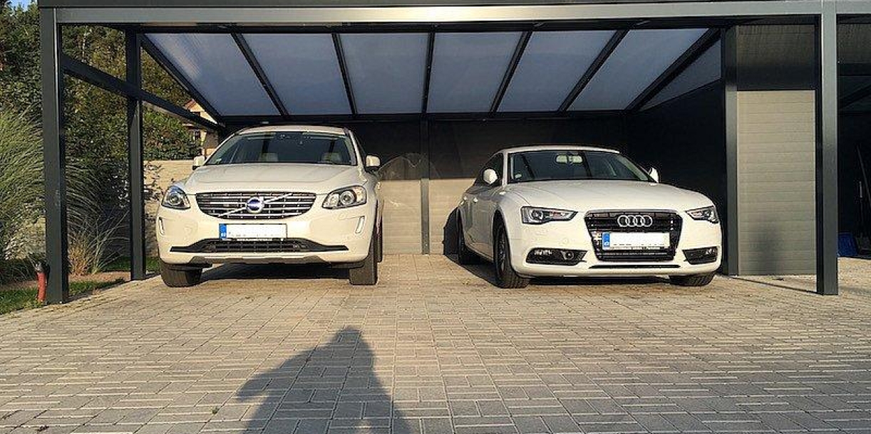 Garážové stání z kvalitních hliníkových profilů