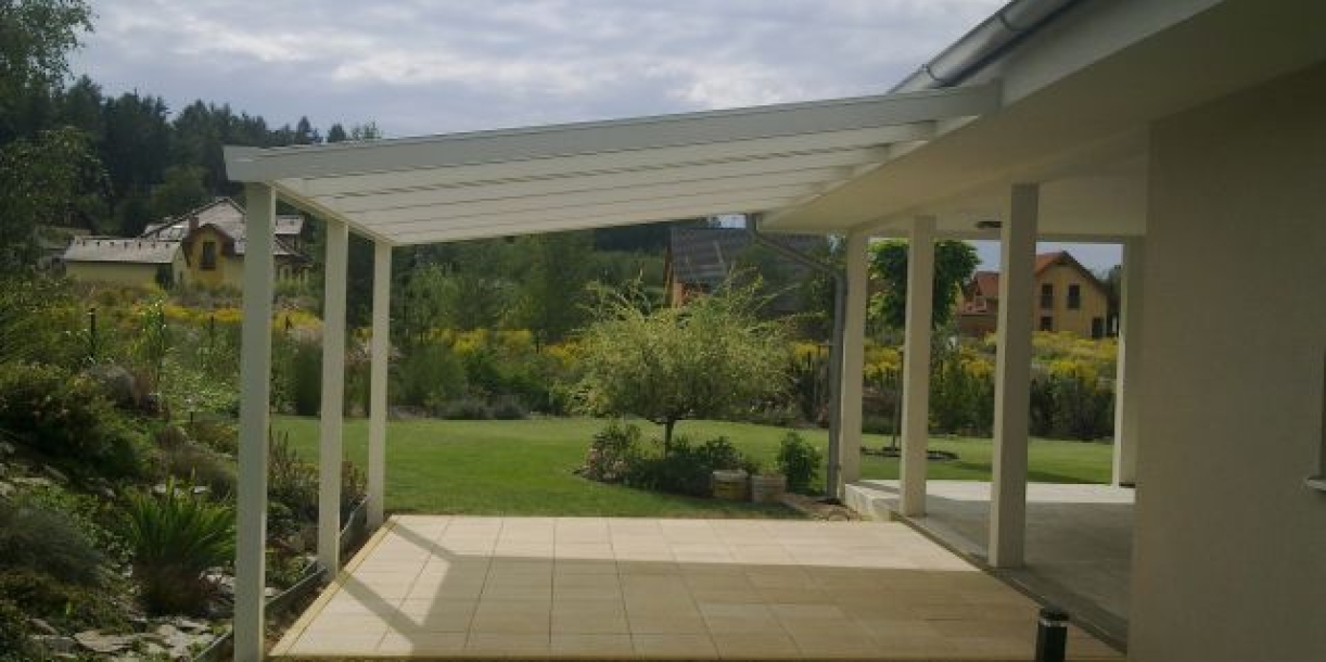 Kryté hliníkové stání pro automobil do 3 týdnů od objednání