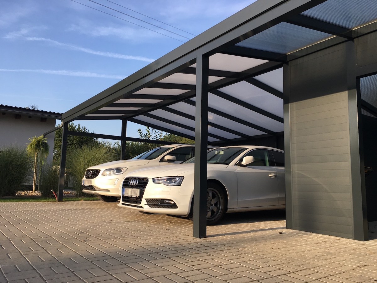 Garážové stání antracit RAL 7016 300 x 250 cm provedení PROFI